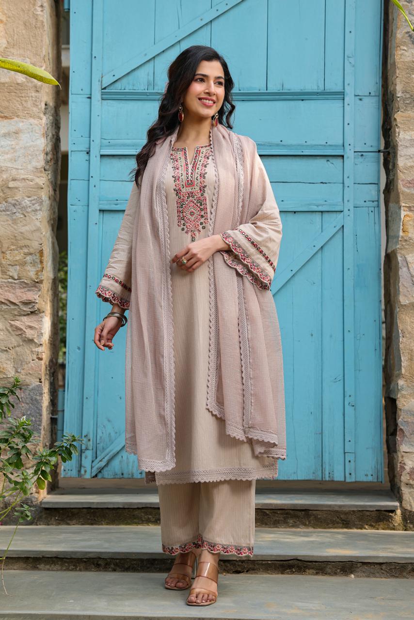 Lily beige suit