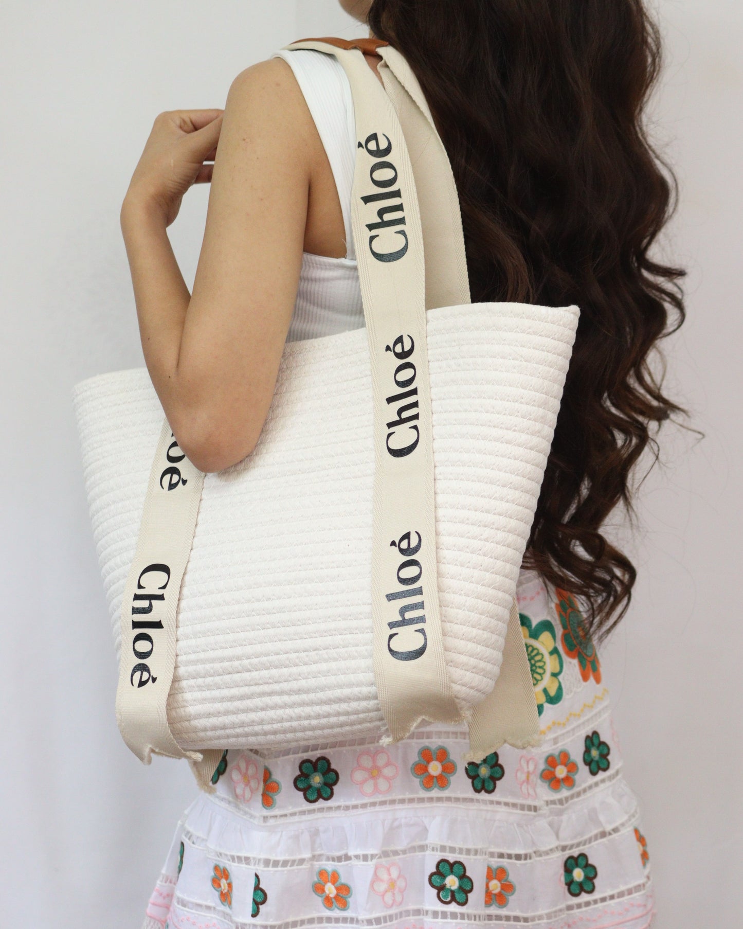 Lily Signature white Chloe Tote